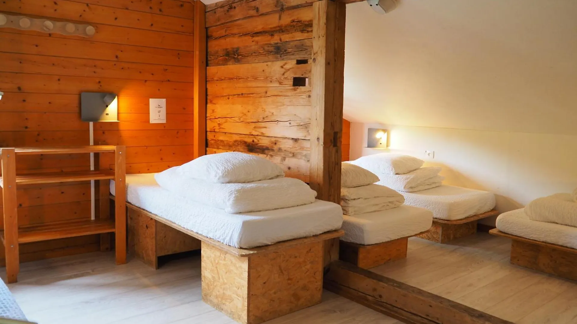 Auberge de Jeunesse HI La Clusaz 0*,  France
